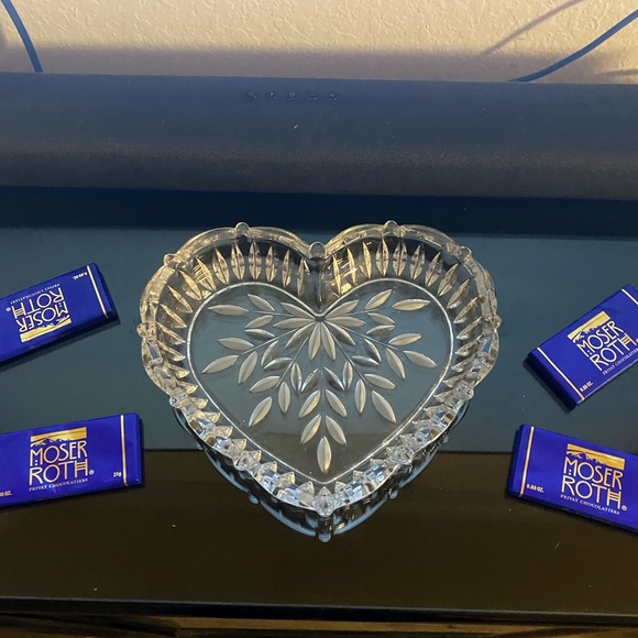 Lead Crystal Heart Shape Glass Dish - Picture 1 of 6